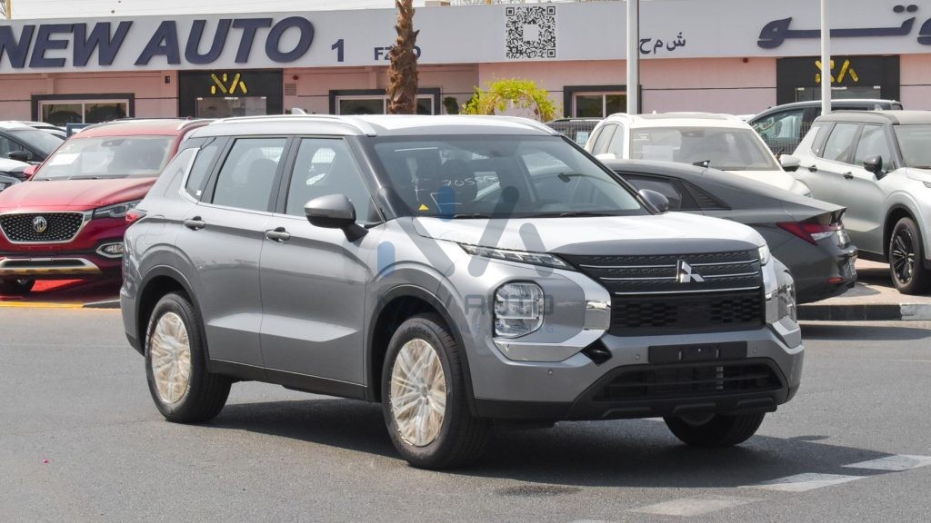 Mitsubishi Outlander Medium Line 2023 vehicle at New Auto FZCO