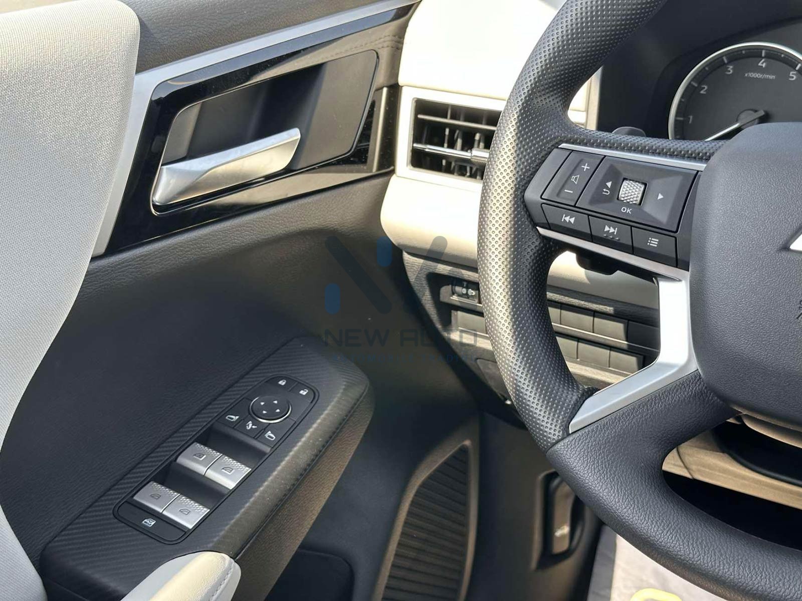 Mitsubishi Outlander Medium Line 2.5L, 2023 (OUTLANDERML1)