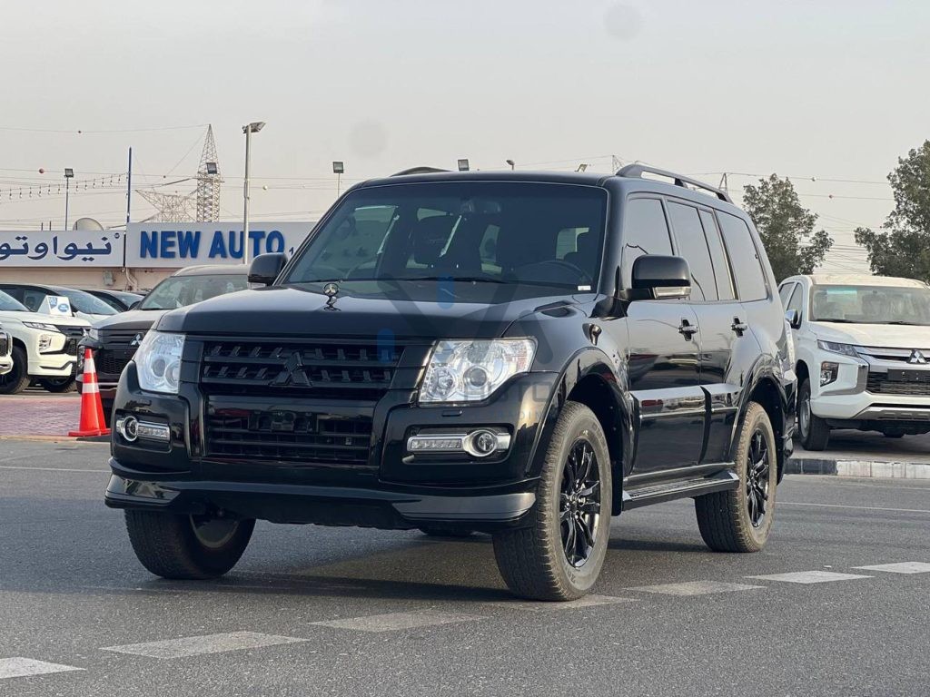 Mitsubishi Pajero Signature PAJEROSIGNATURE Black Black 2020 03 1024x768