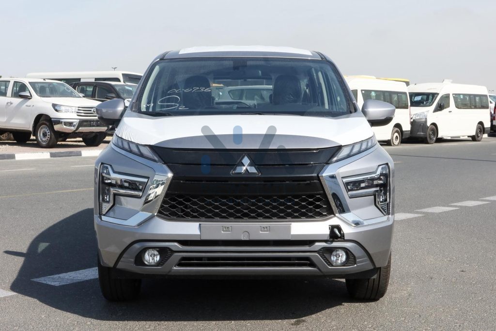 Mitsubishi Xpander High Line XPANDERHIGHLINE Silver Black 2023 02 1024x683