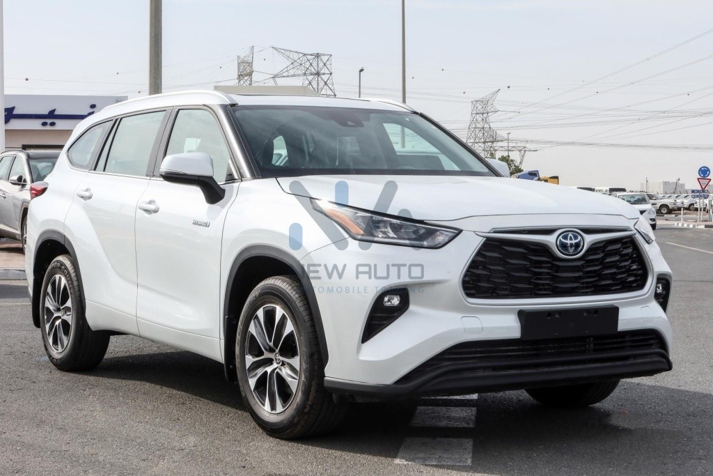 Toyota Highlander GLE Hybrid 2023 vehicle at New Auto FZCO