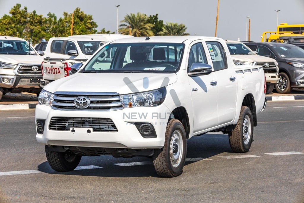 Hilux DLX G HLX24 DLXG White Black 2023 03 1024x683