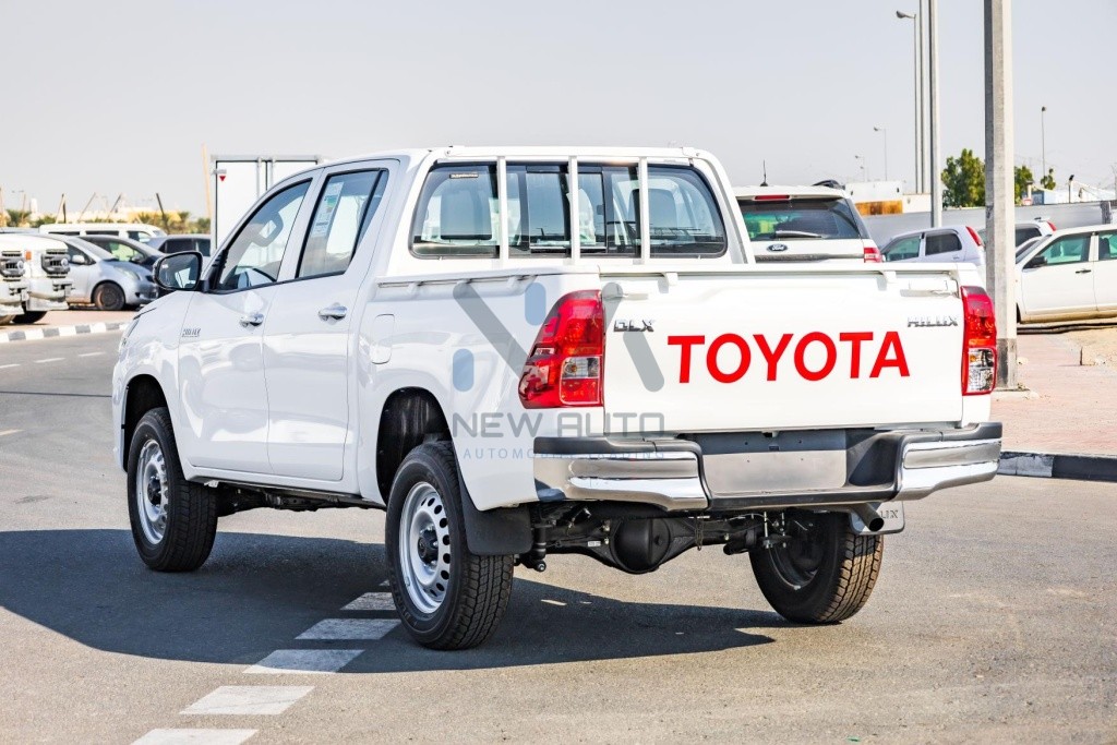 Hilux DLX G HLX24 DLXG White Black 2023 04 1024x683