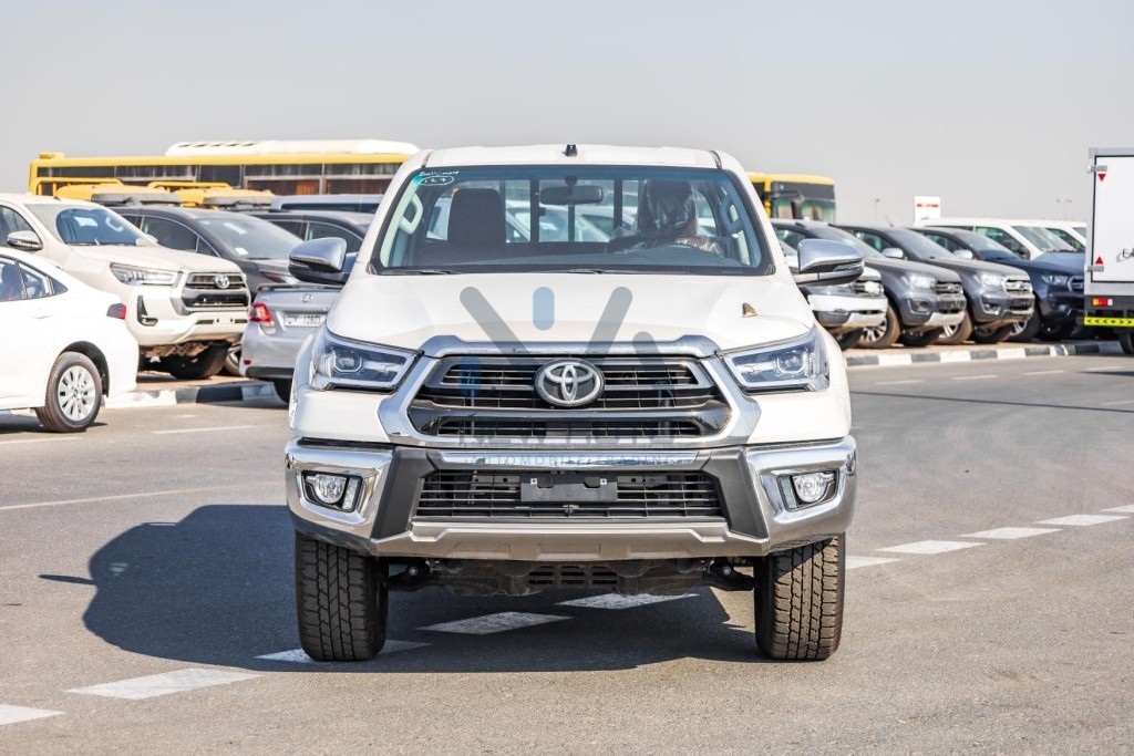 Hilux GLXS VHLX24 GLXSV White Red 2022 02 1024x683