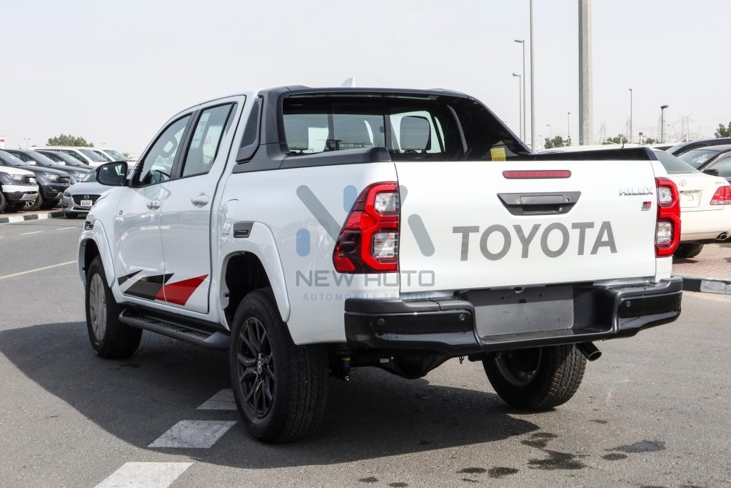 Hilux GR Sport HLX28 GRS White Black 2023 04 1024x683
