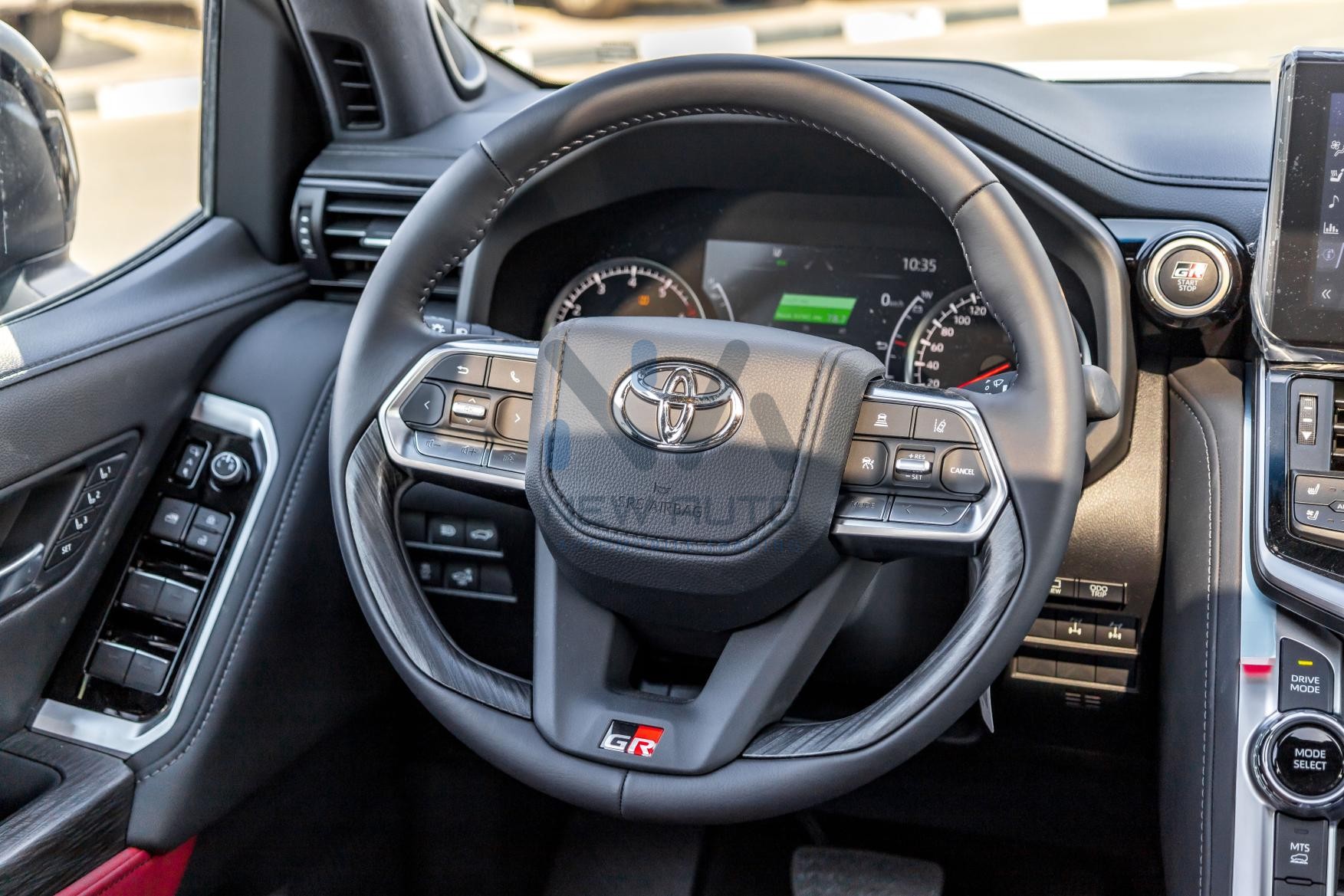 Toyota Land Cruiser 300 GR Sport 2022 (LC35-GRS)