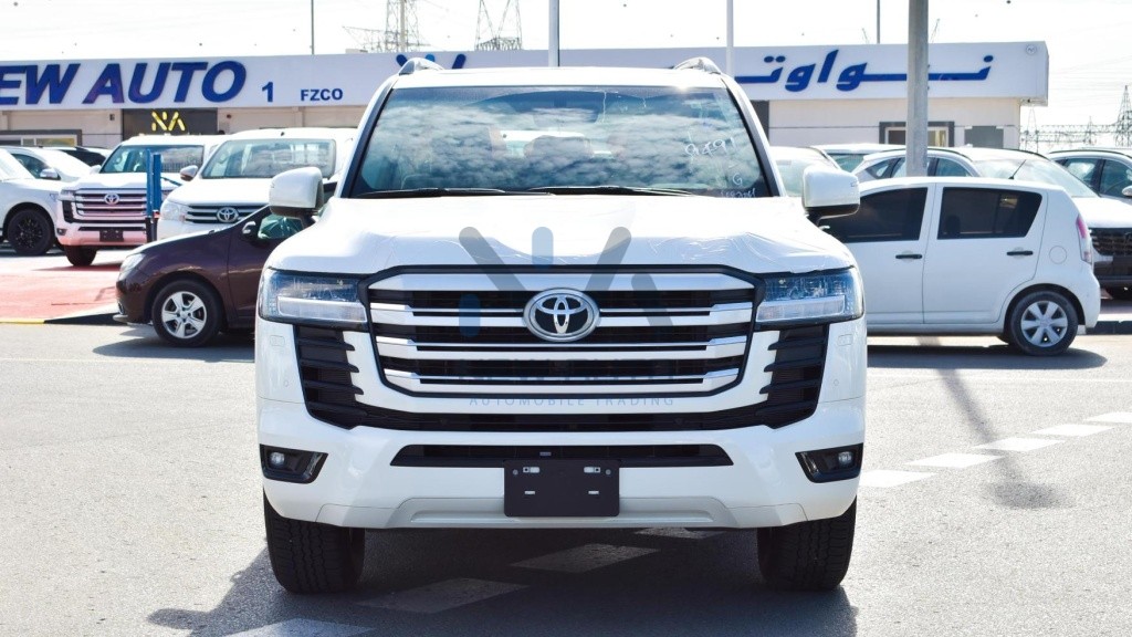 Land Cruiser 300 GXR 2 LC35 GXR2 White Beige 2022 02 1024x576