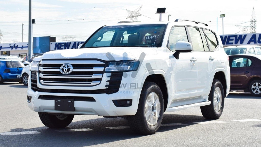 Land Cruiser 300 GXR 2 LC35 GXR2 White Beige 2022 03 1024x576