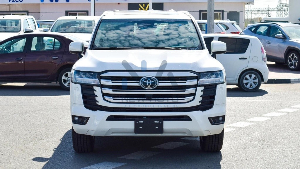 Land Cruiser 300 GXR 5 LC35 GXR5 White Beige 2022 02 1024x576