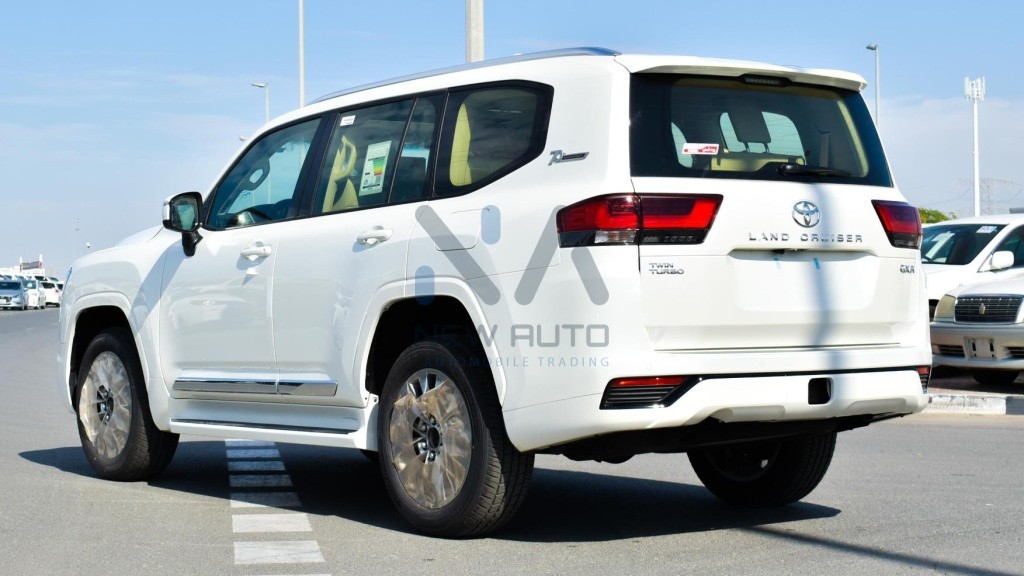 Land Cruiser 300 GXR 5 LC35 GXR5 White Beige 2022 04 1024x576