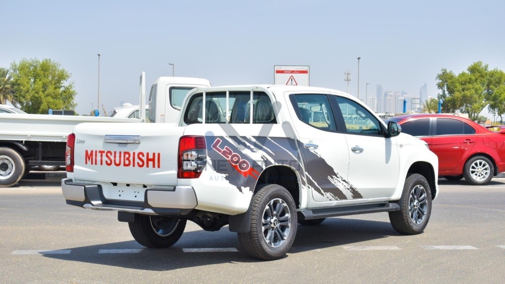 Mistubishi L200 L200GLS1 White Black 2023 04 1024x576