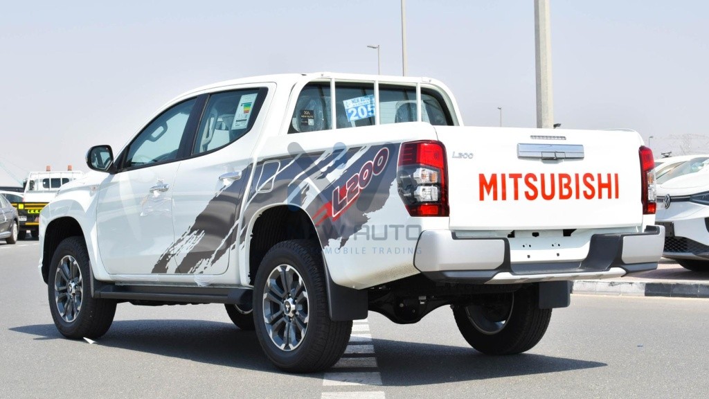 Mistubishi L200 L200GLS2 White Black 2023 04 1024x576