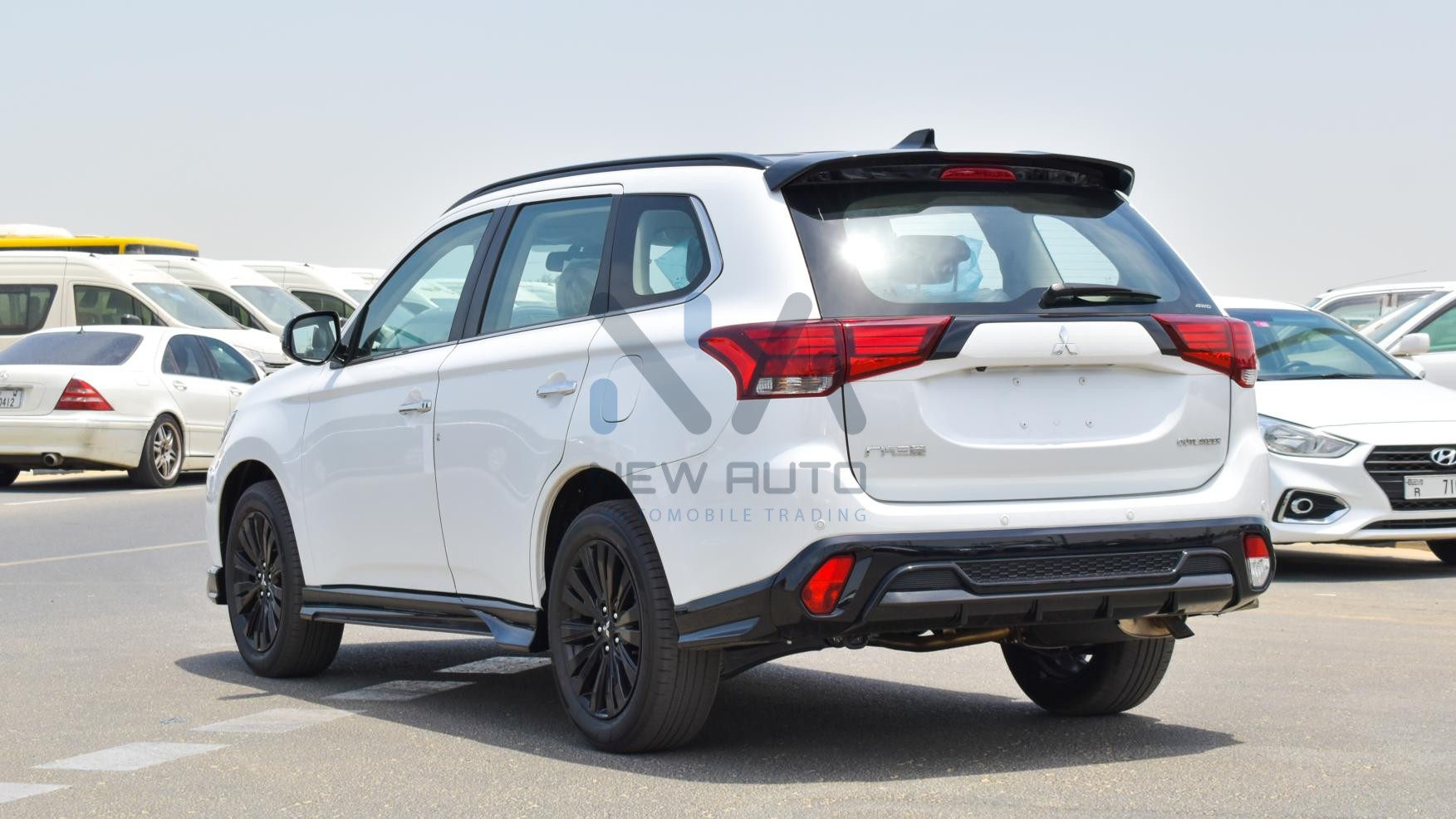 Mitsubishi Outlander Black Edition 2022 (O-BLACK-2.4-P-22-1)
