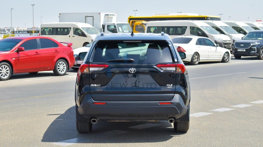 RAV4 XLE RAV4 XLE Black Black 2023 05 1024x576