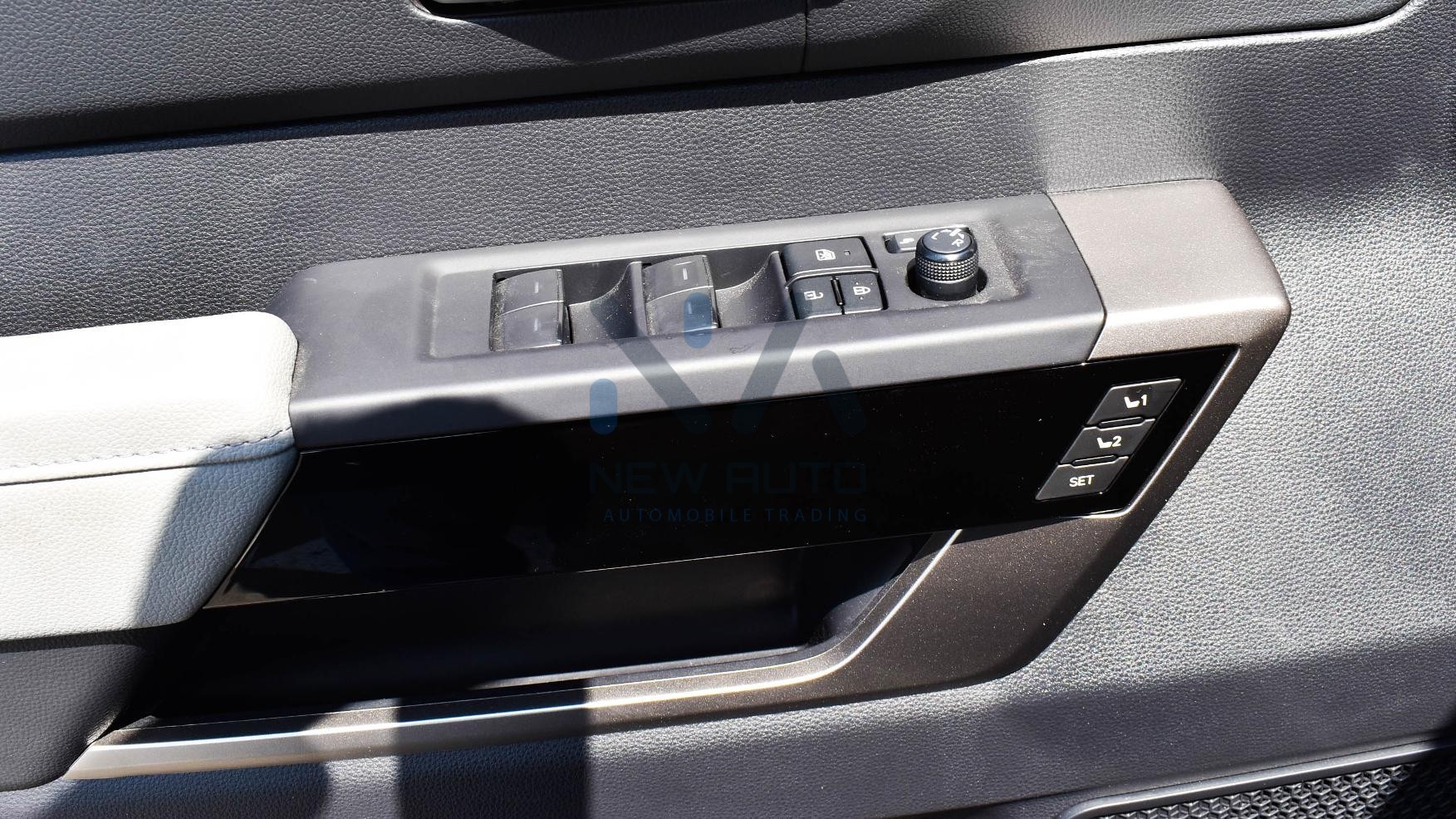 Toyota Tundra Limited Hybrid 2023 (TUN35-LTDH)