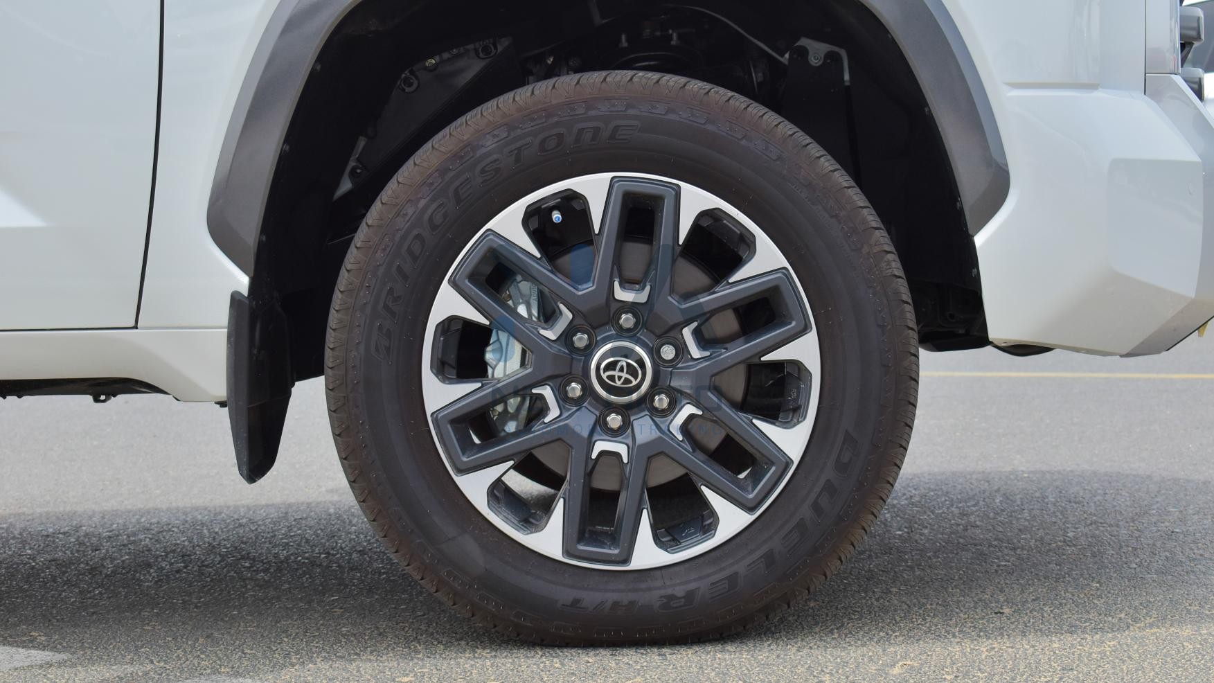 Toyota Tundra Limited Hybrid 2023 (TUN35-LTDH)