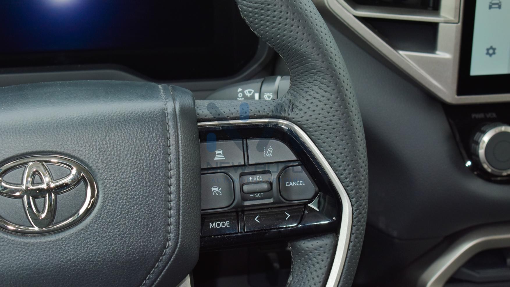 Toyota Tundra Limited Hybrid 2023 (TUN35-LTDH)