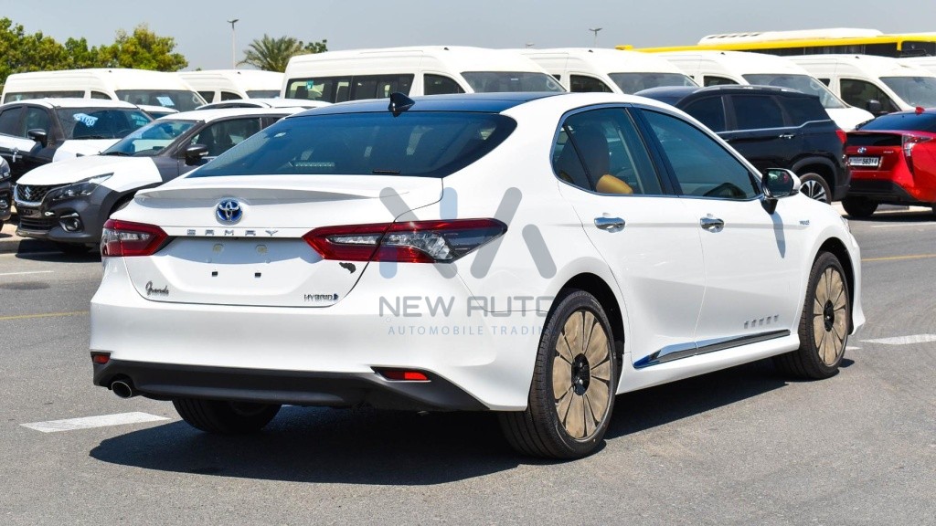 Camry Anniversary Z CAM35 Z White Tan 2023 04 1024x576