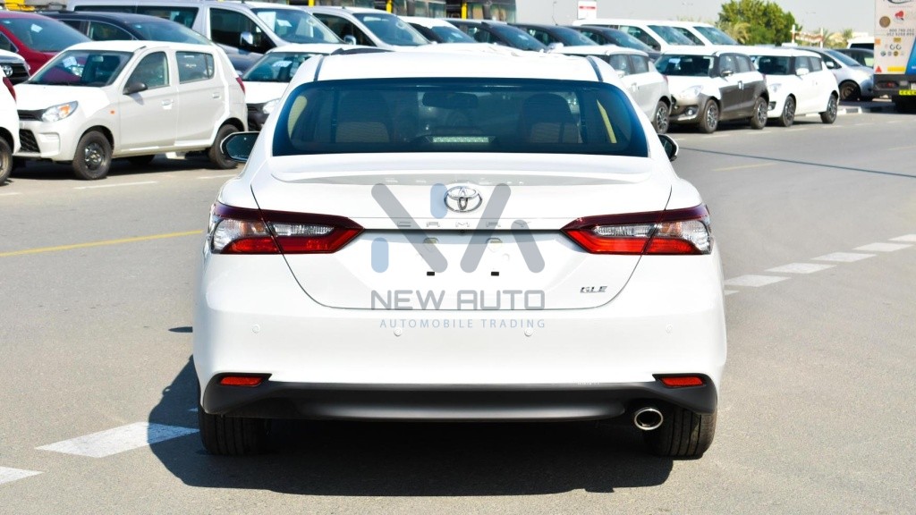 Camry GLE CAM25 GLEG White Beige 2023 05 1024x576