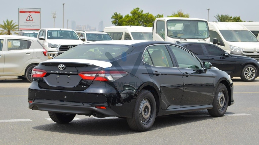 Camry LE E CAM25 LEE Black Beige 2023 04 1024x576