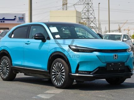 هوندا إي ريلم إصدار 2022، لون خارجي أزرق، لون داخلي رمادي