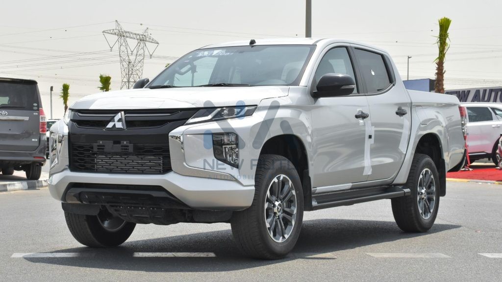 Mitsubishi L200 Sportero L200SPORTERO Silver Black 2023 01 1024x576