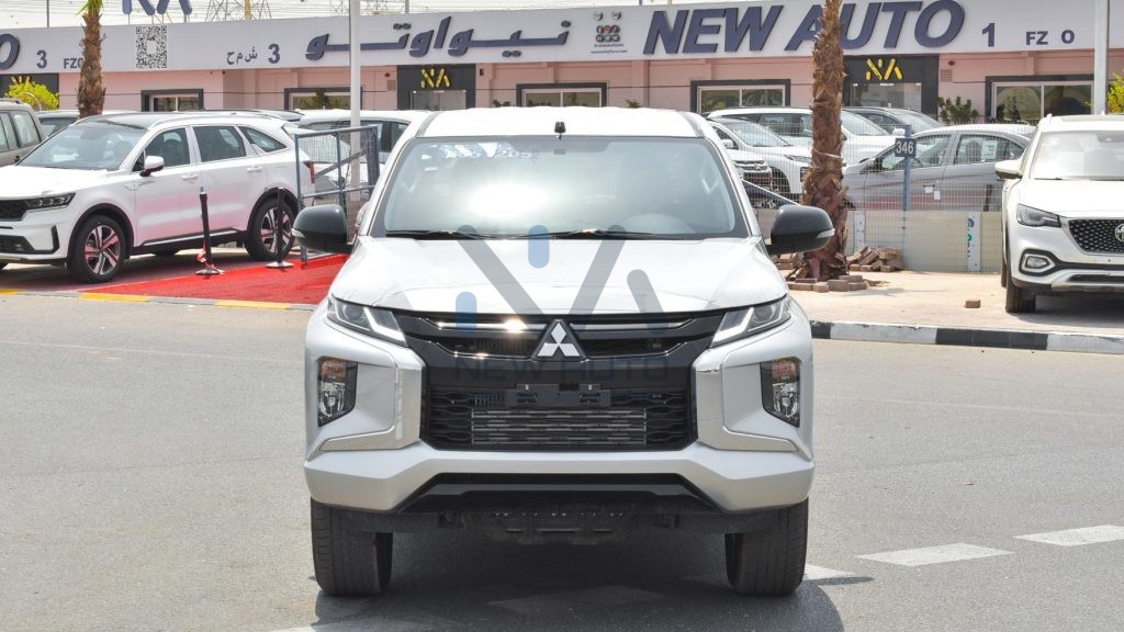 Mitsubishi L200 Sportero L200SPORTERO Silver Black 2023 02 1024x576