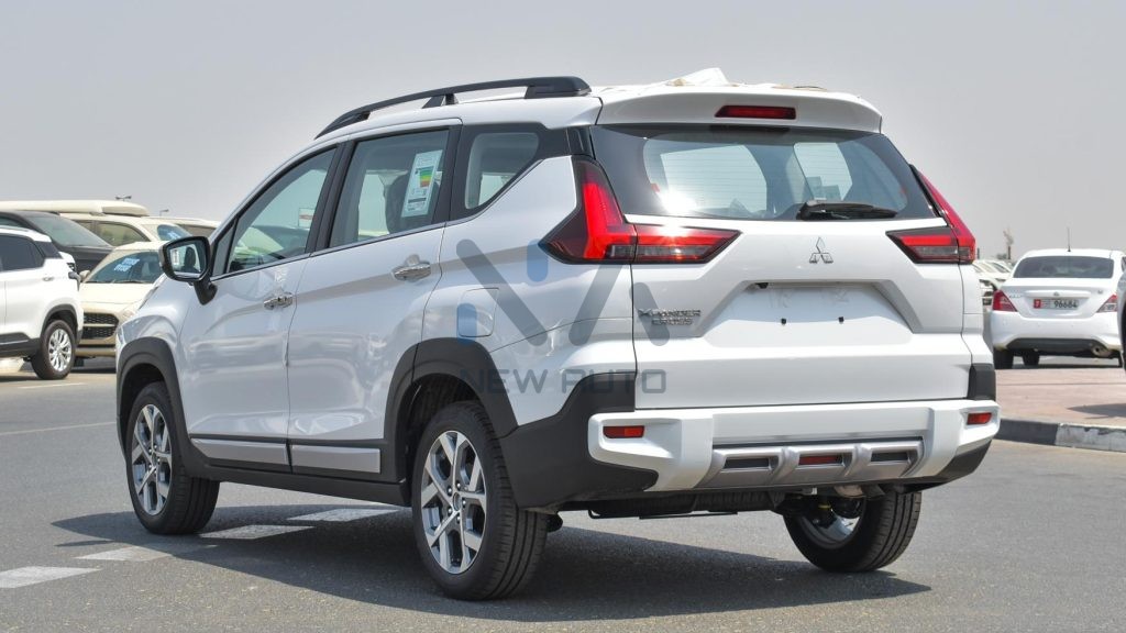 Mitsubishi Xpander Cross White Black 2024 04 1024x576