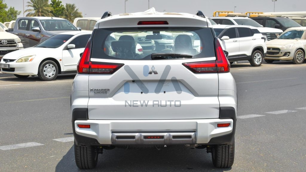 Mitsubishi Xpander Cross White Black 2024 05 1024x576