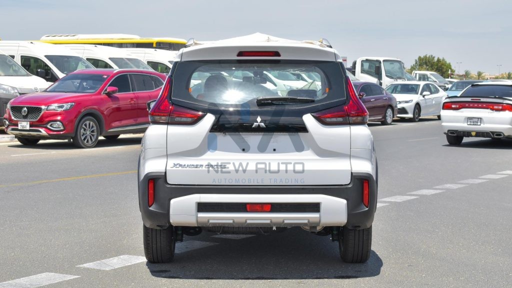Mitsubishi Xpander Cross XPANDERCROSS White Black 2023 05 1024x576