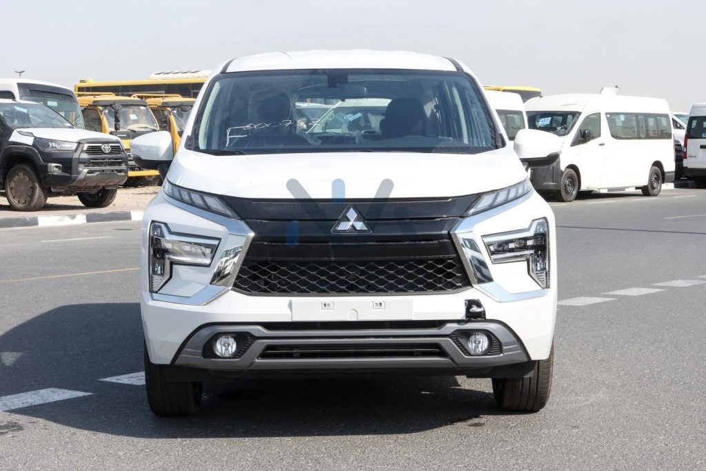 Mitsubishi Xpander High Line XPANDERHIGHLINE White Black 2023 02 1024x683