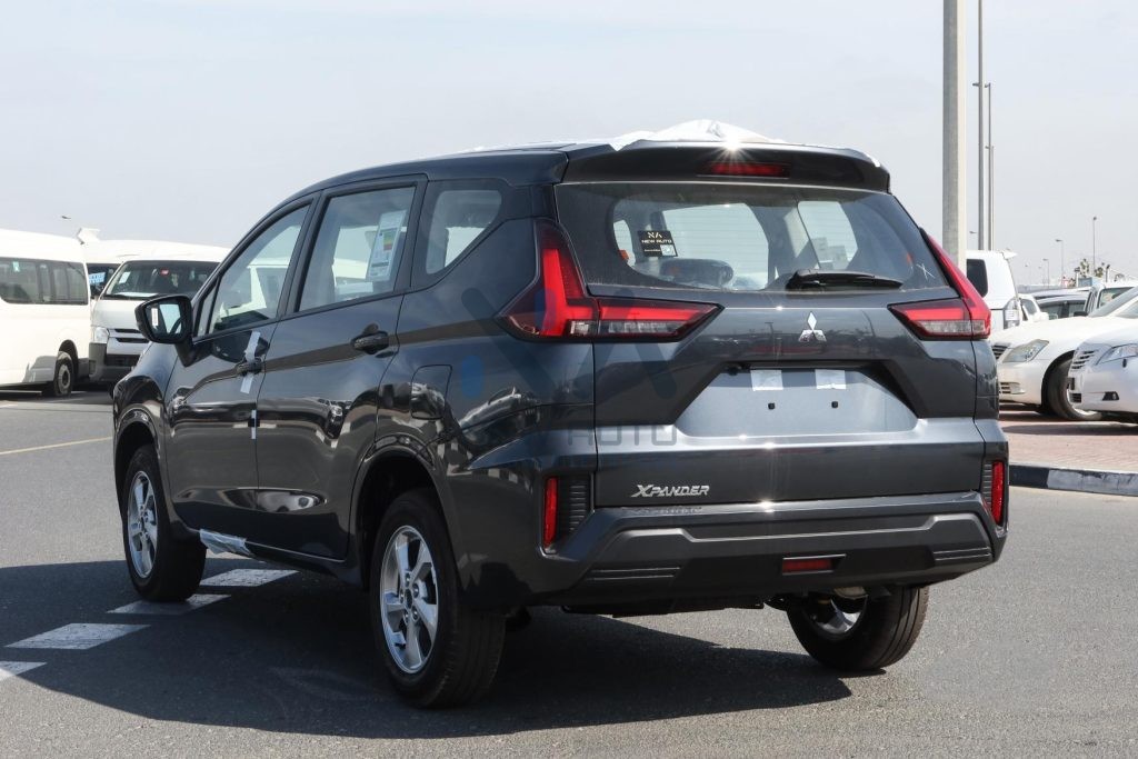 Mitsubishi Xpander Med Line XPANDERMIDLINE Grey Black 2023 04 1024x683