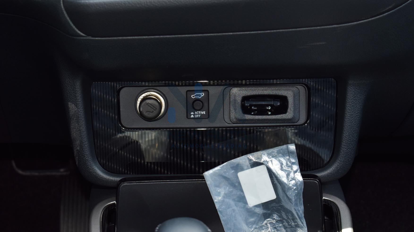 Mitsubishi Outlander Premium 2022 (O-PREM-2.4-P-22-1‎)