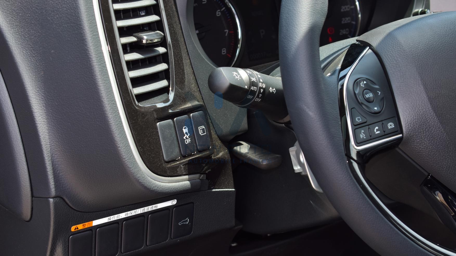 Mitsubishi Outlander Premium 2022 (O-PREM-2.4-P-22-1‎)