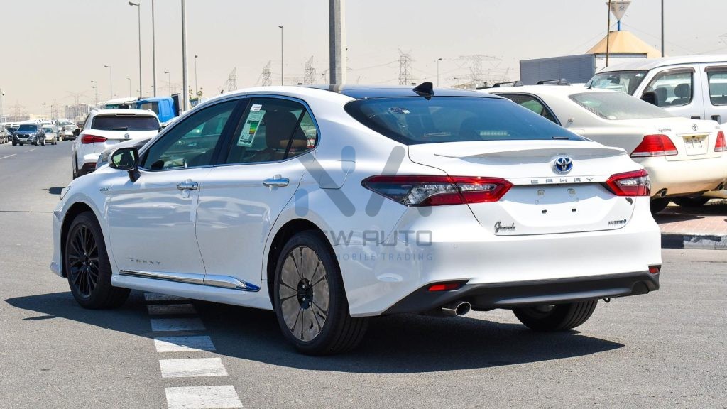 Camry Grande Hybrid CAM25 GRNDH White Tan 2023 06 1024x576