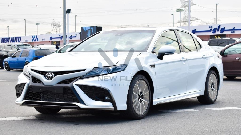 Camry SE Sport CAM35 SES White Red 2023 03 1024x576