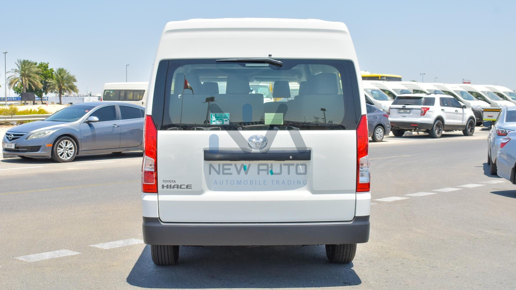 Toyota Hiace DX 2023 (HAC35-DX)