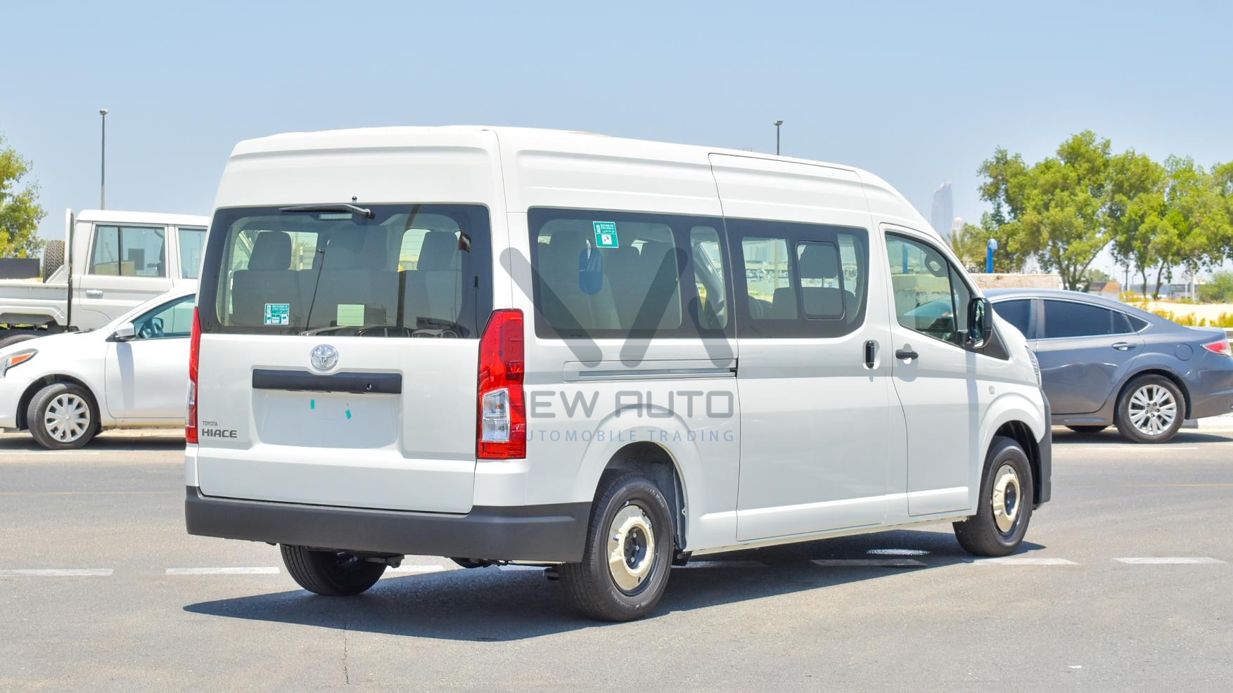 Toyota Hiace DX 2023 (HAC35-DX)