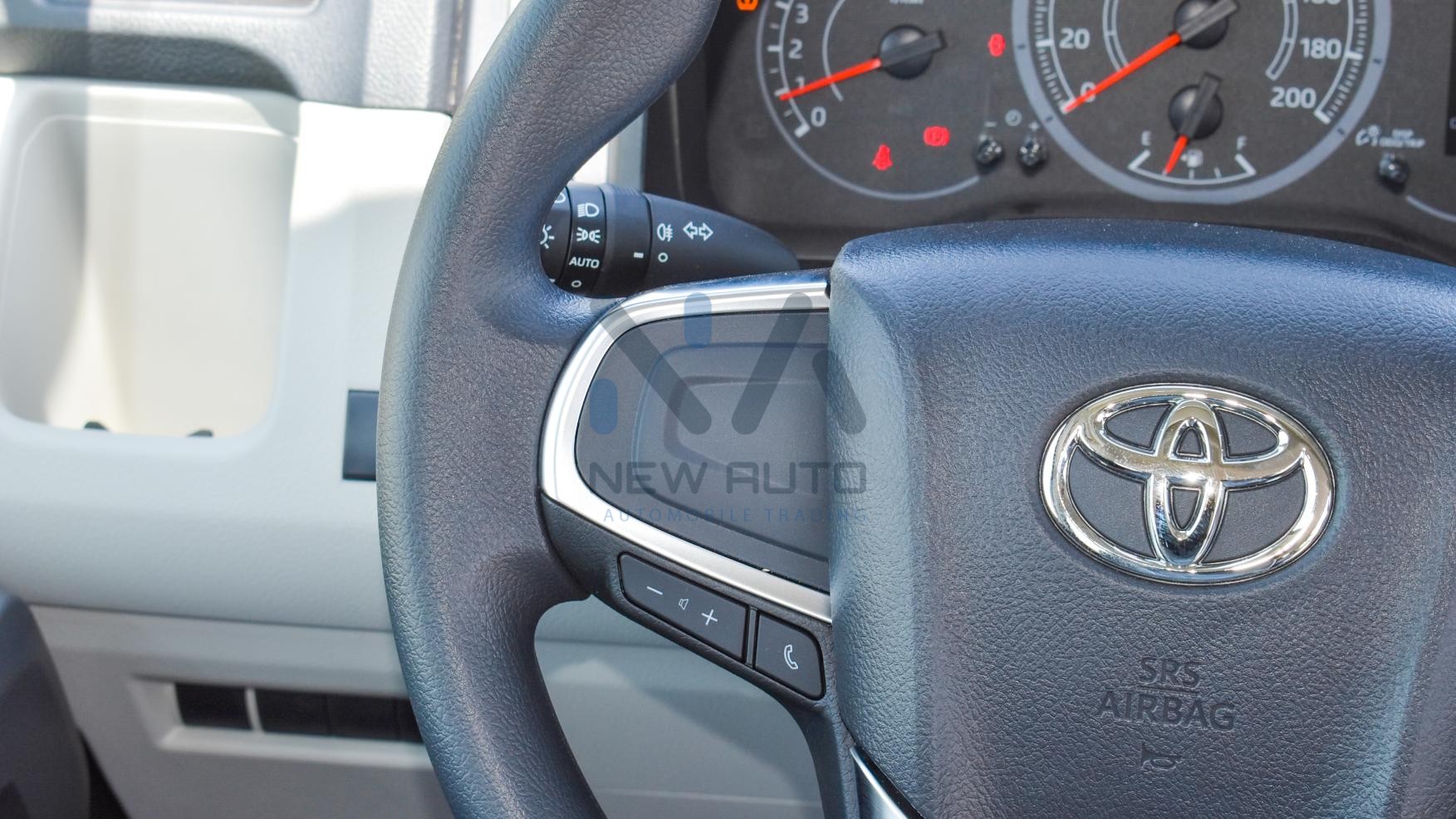 Toyota Hiace DX 2023 (HAC35-DX)