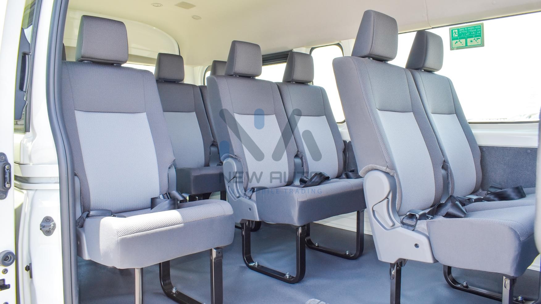 Toyota Hiace DX 2023 (HAC35-DX)