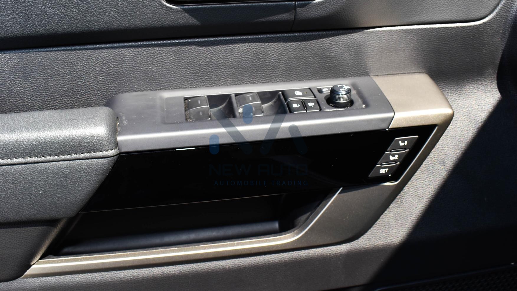 Toyota Tundra Limited Hybrid 2023 (TUN35-LTDH)