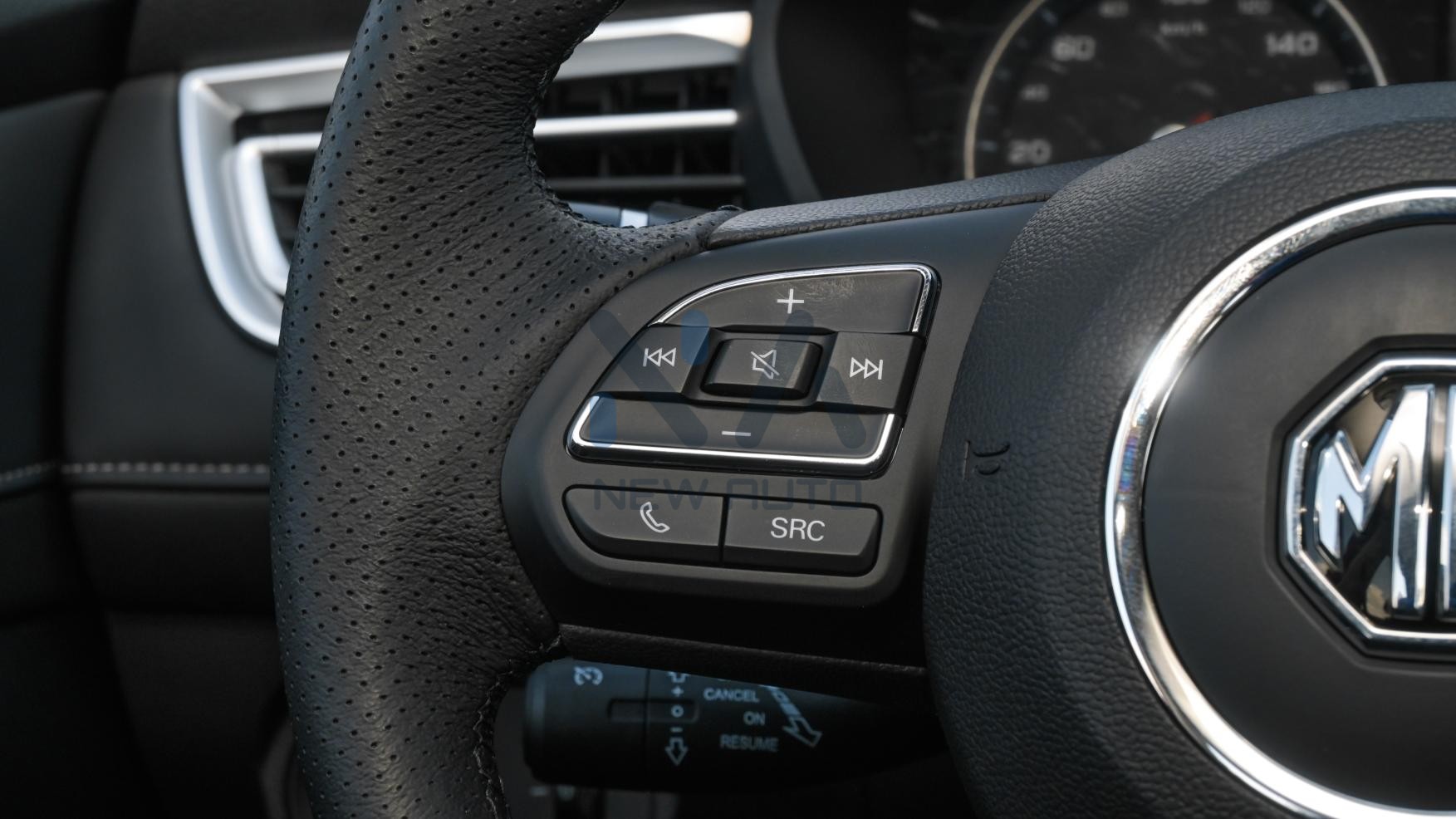 MG MG5 Luxury 2024 (N-MG5-1.5-24-LUX)