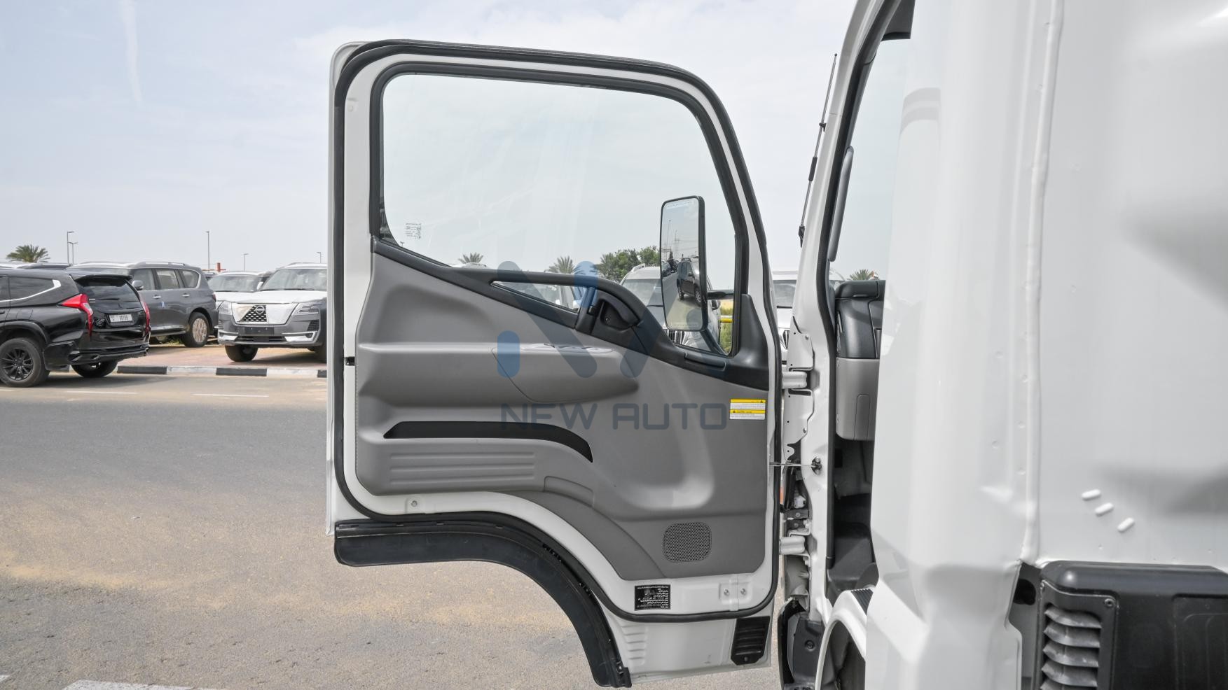 Mitsubishi Fuso Canter Chassis 2024 (CANTERCHASSIS-100)