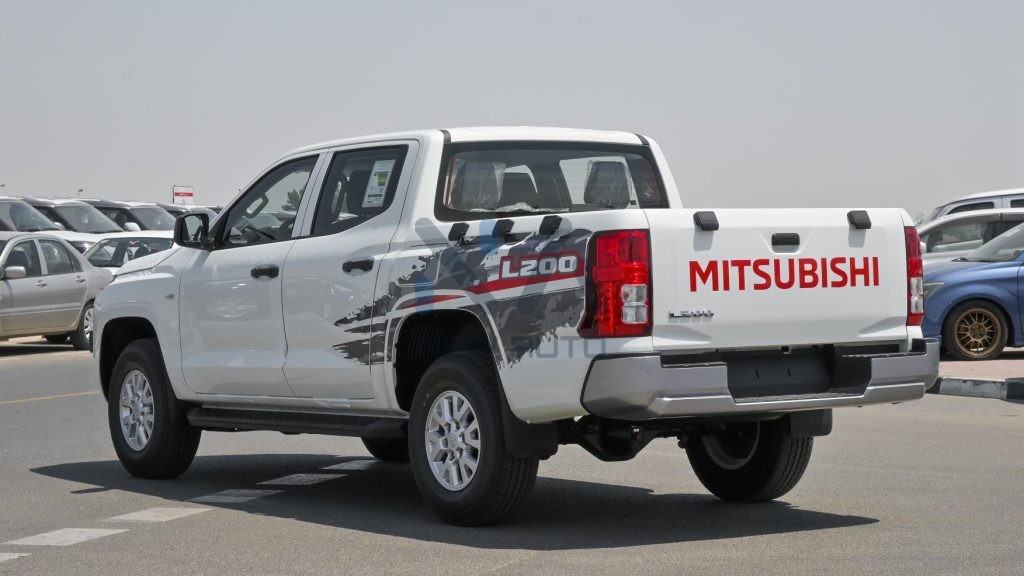 L200 Diesel 2024 White Black A09 04 1024x576