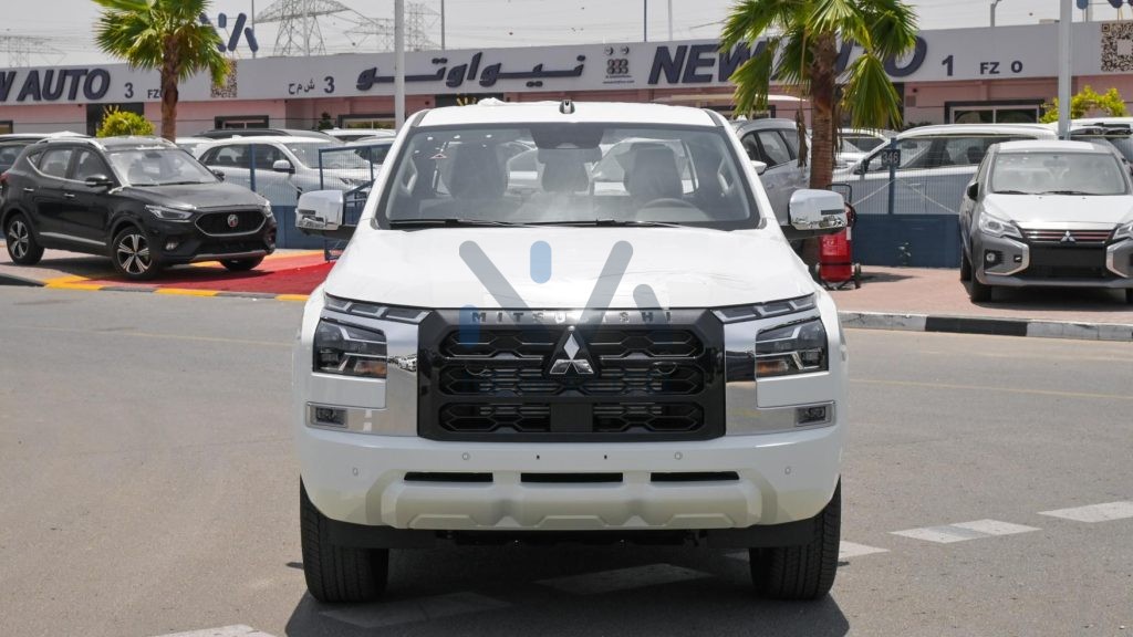 L200 Diesel White Black 2024 A12 02 1024x576