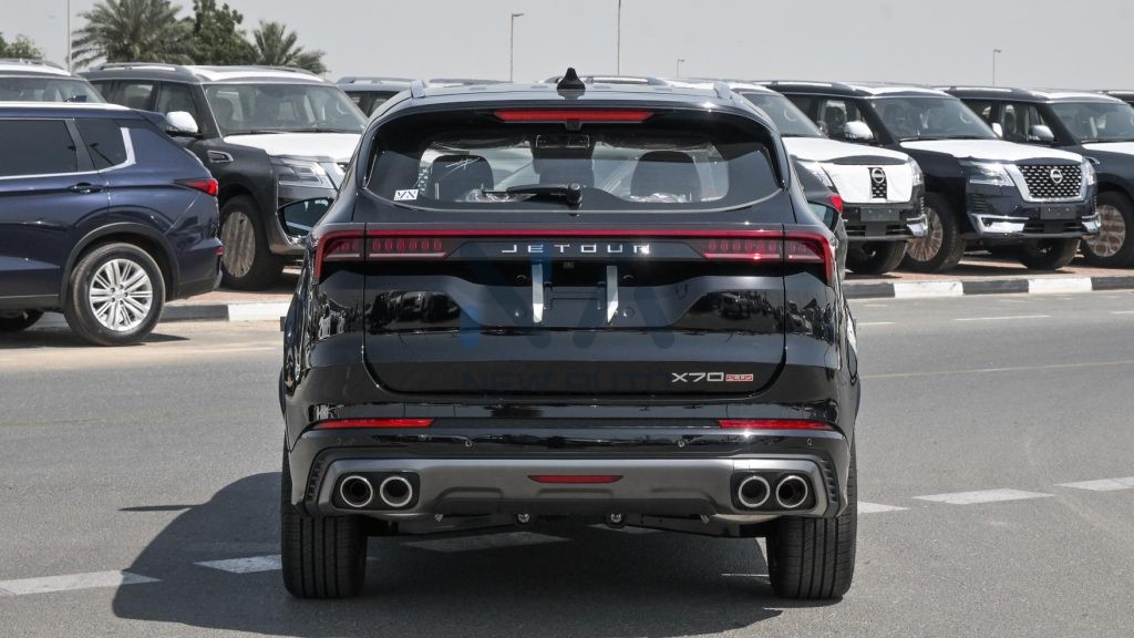 X70 Plus Luxury Black Red 2024 05 1024x576
