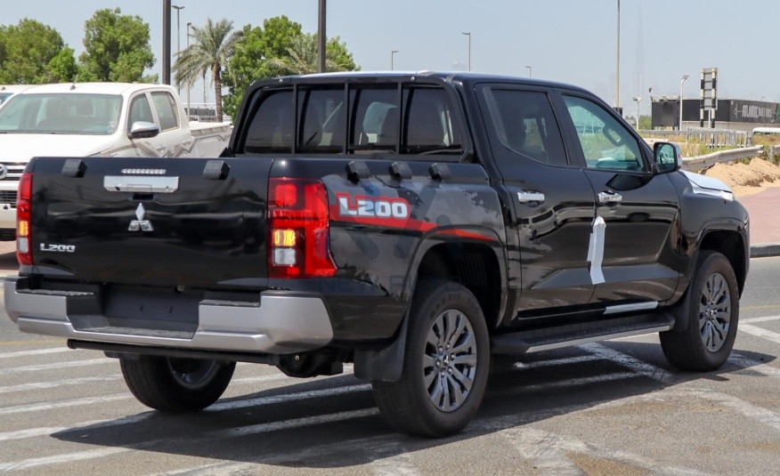 Mitsubishi L200 Sportero GLS 2024 (L200-SPORTERO24-M)