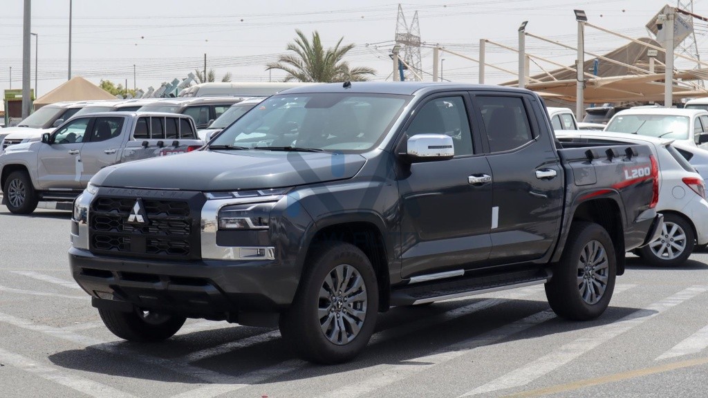 Mitsubishi L200 Sportero Manual Diesel L200 SPORTERO24 M Grey Black 2024 03 1024x576