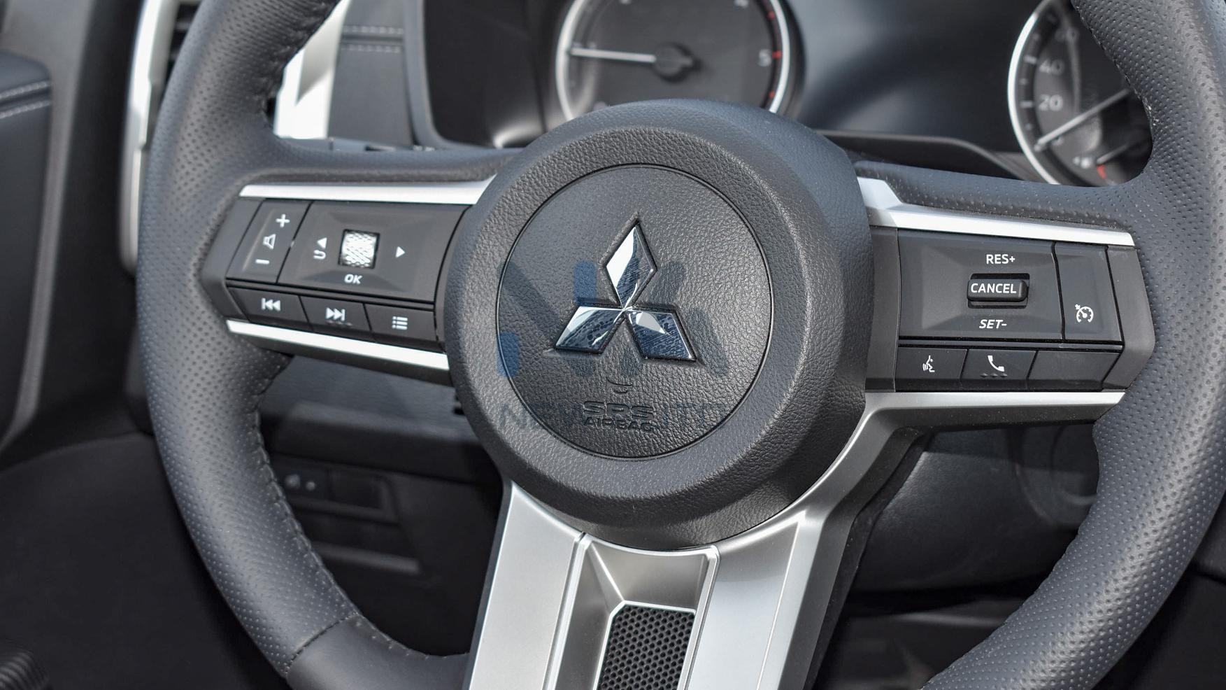 Mitsubishi L200 Sportero GLS 2024 (L200-SPORTERO24-M)