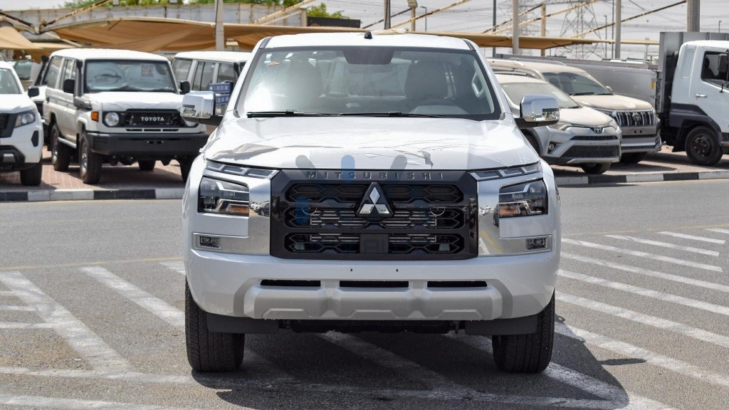 Mitsubishi L200 Sportero Manual Diesel L200 SPORTERO24 M White Black 2024 02 1024x576
